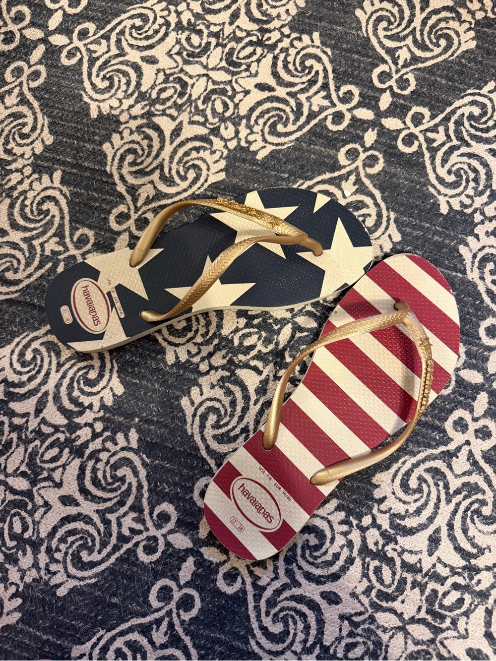 Havaianas Stars & Stripes Flip Flops - Navy, Red, White, Gold